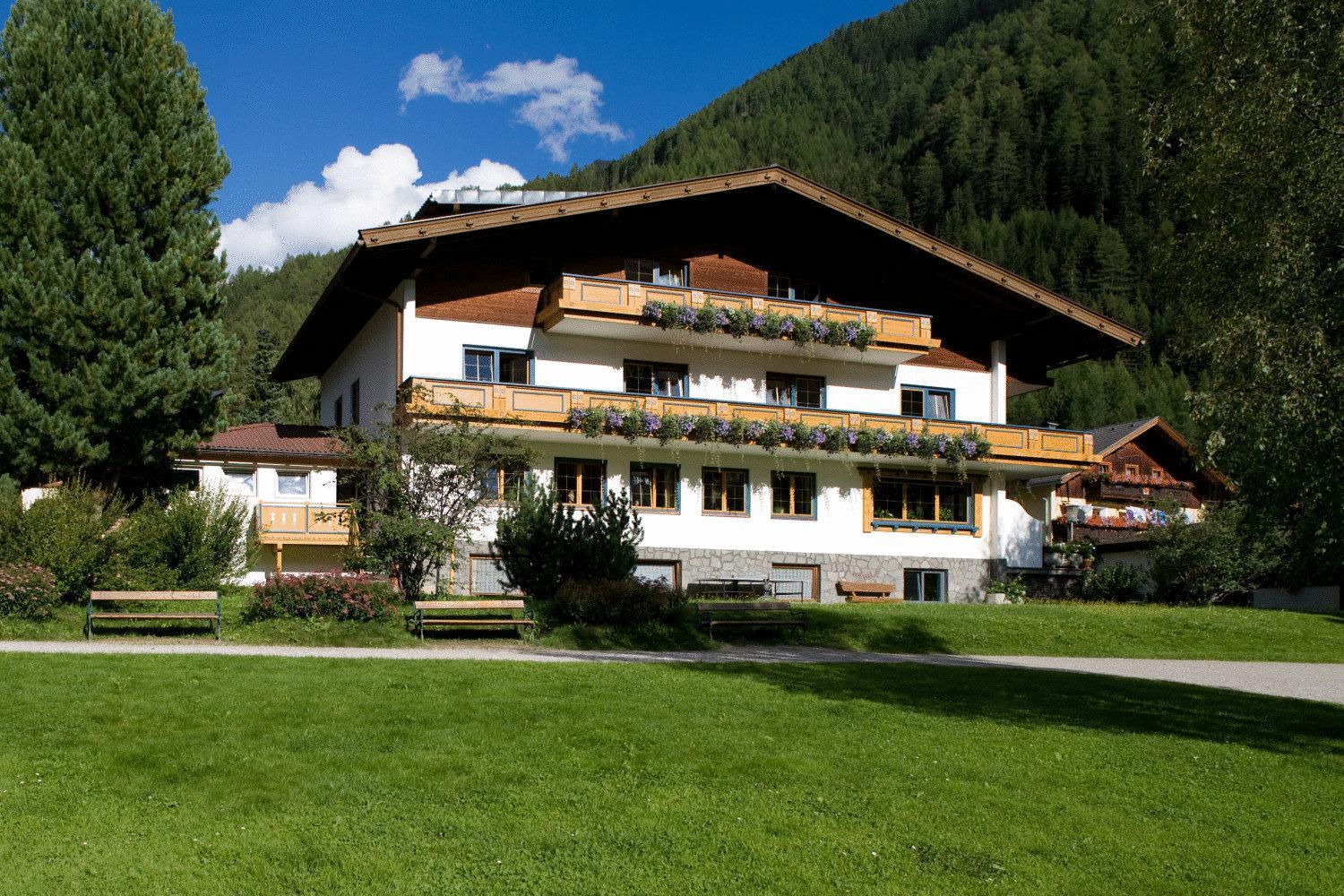 Ferienhaus Alpina Kals am Grossglockner Exterior foto